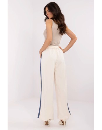  Pantalon femme model 211177 NM 